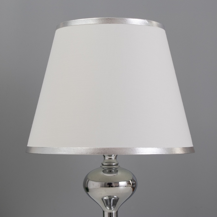 Лампа настольная Лампа настольная "Сарма" 1x60Вт E27 хром 25х25х40см RISALUX