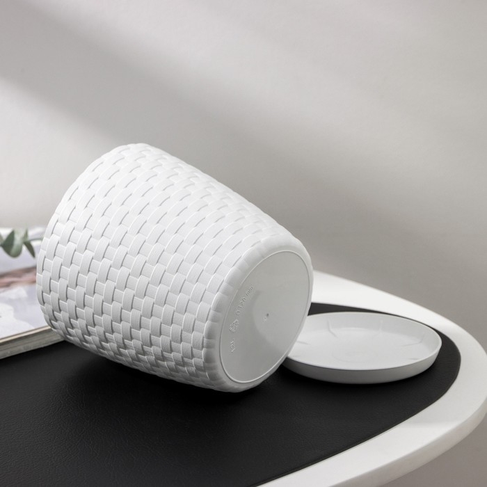 Горшок для цветов с поддоном «Ротанг», 1,2 л, цвет белый Горшок для цветов с поддоном «Ротанг», 1,2 л, цвет белый