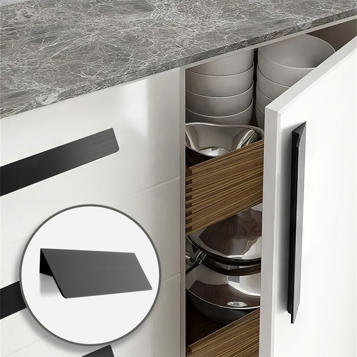 Ручка мебельная CAPPIO, L=331, м/о 320 мм, цвет черный Ручка мебельная CAPPIO, L=331, м/о 320 мм, цвет черный