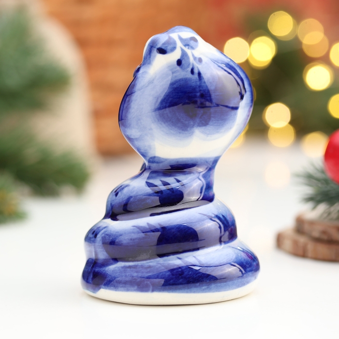 Сувенир символ года «Змея Милена», гжель, 10х6.5 см Сувенир символ года «Змея Милена», гжель, 10х6.5 см