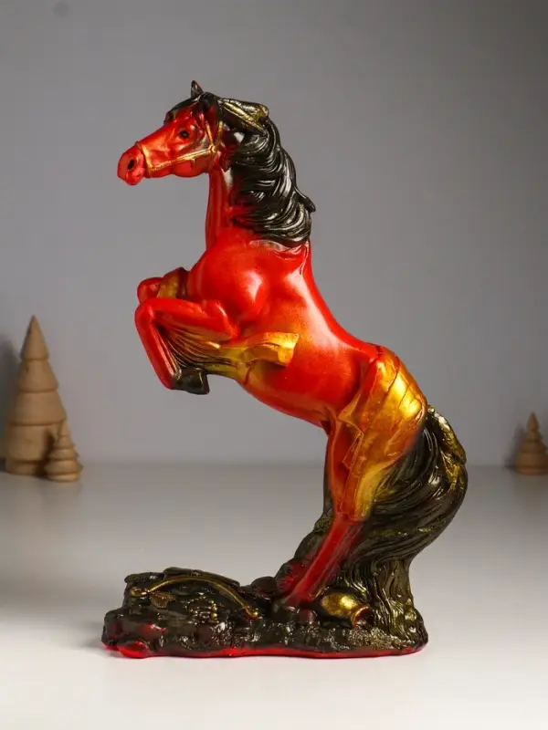 Фигура  Фигура "Победоносный конь" 34х22х9 см, красный с золотом