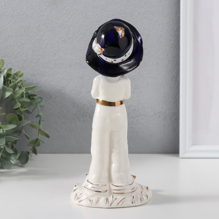 Сувенир керамика "Девочка с птичкой в ладошках, в шляпке" кобальт 9,5х9,7х22 см