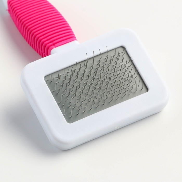 Пуходерка  Пуходерка "Риф" без капель с резиновой ручкой 7 х 14 см, розово-белая