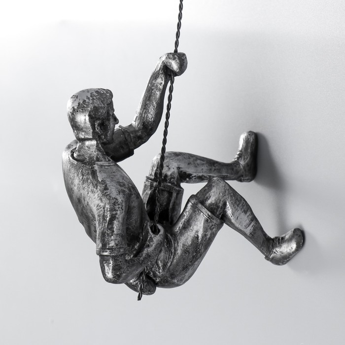 Сувенир полистоун  Сувенир полистоун "Покорение вершины" правый, чернённое серебро 18х8 см