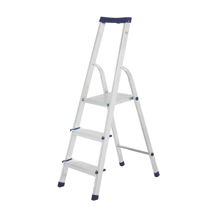 Стремянка ТУНДРА, алюминиевая, с органайзером, 3 ступени, 600 мм Стремянка ТУНДРА, алюминиевая, с органайзером, 3 ступени, 600 мм