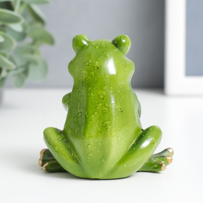 Сувенир полистоун лак Сувенир полистоун лак "Лягуха - интерес" МИКС 7,5х3,8х8 см