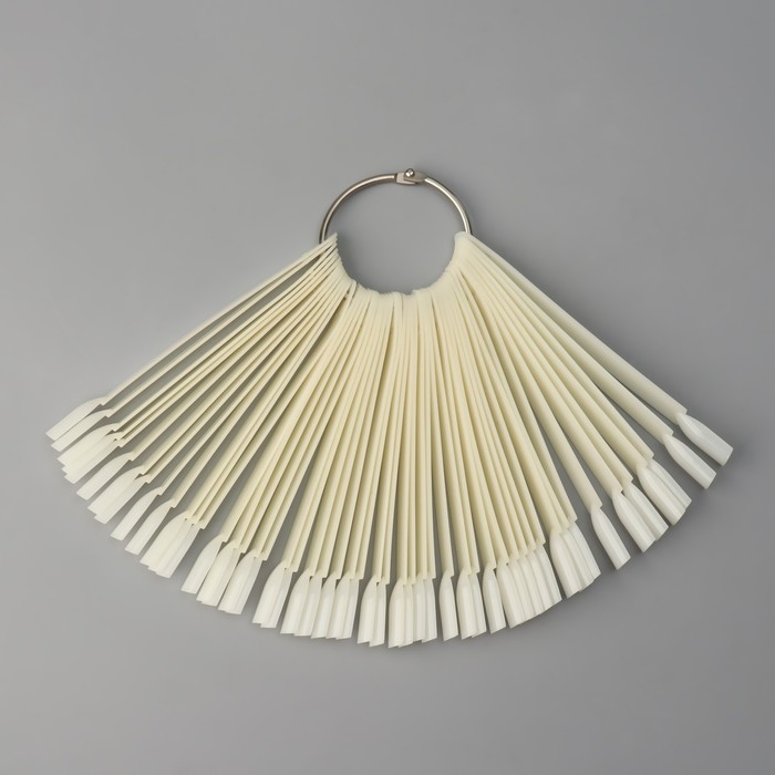 Палитра для лаков на кольце, 50 ногтей, форма мягкий квадрат, цвет слоновая кость Палитра для лаков на кольце, 50 ногтей, форма мягкий квадрат, цвет слоновая кость