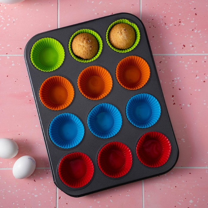 Форма для выпечки Доляна «Силикон плюс», 35×26,5×2,5 см, 12 ячеек, силиконовые вкладки, антипригарное покрытие, цвет формочек МИКС Форма для выпечки Доляна «Силикон плюс», 35×26,5×2,5 см, 12 ячеек, силиконовые вкладки, антипригарное покрытие, цвет формочек МИКС