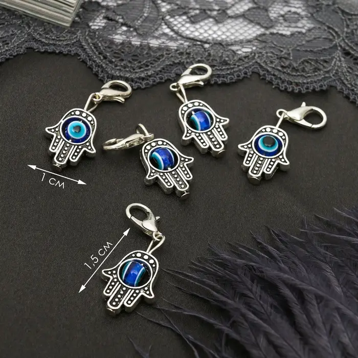 Шарм для браслета «Оберег» рука Хамса, цвет синий в серебре Шарм для браслета «Оберег» рука Хамса, цвет синий в серебре