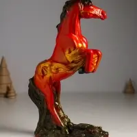 Фигура "Победоносный конь" 34х22х9 см, красный с золотом Фигура "Победоносный конь" 34х22х9 см, красный с золотом