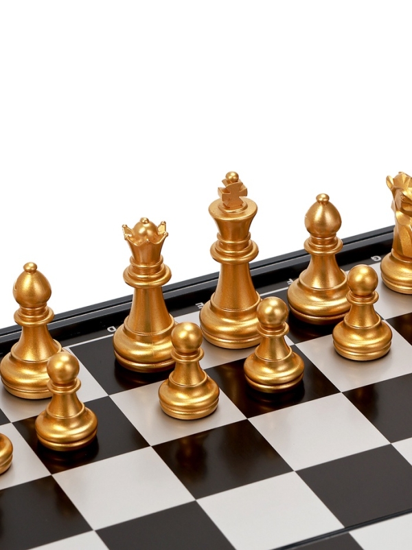 Шахматы магнитные 25 х 25 см, король h-5 см, пешка h-2.5 см Шахматы магнитные 25 х 25 см, король h-5 см, пешка h-2.5 см