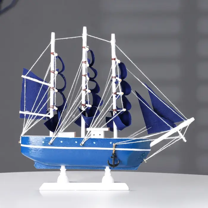 Сувенирная модель корабля &laquo;Дорита&raquo;, борта синие с белой полосой, паруса синие, 23&times;5.5&times;21 см