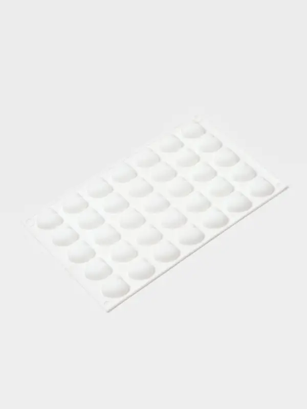 Форма для муссовых десертов и шоколада KONFINETTA &laquo;Сердца&raquo;, силикон, 29.7&times;17.3&times;1.5 см, 35 ячеек (2.7&times;2.5 см), белая