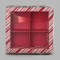 Коробка под 4 конфеты с ячейками &laquo;Новогодние игрушки&raquo;, 10&times;10&times;3 см