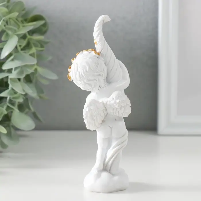 Фигурка полистоун &laquo;Белоснежный ангел с рогом с розами&raquo;, 5.5&times;4.5&times;13.5 см