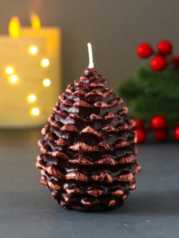 Свеча "Шишка" 65*90мм, декор