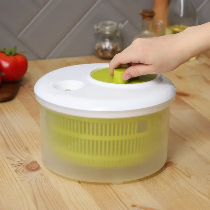 Центрифуга для сушки зелени Доляна Fresh cook, 3.7 л, пластик, белая, зелёная Центрифуга для сушки зелени Доляна Fresh cook, 3.7 л, пластик, белая, зелёная