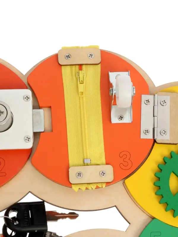 Развивающая игрушка Бизиборд