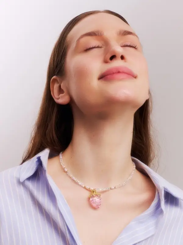 Кулон &laquo;Клубничка&raquo;, грань, бусина №4, бело-розовый в золоте, L=35 см + удлинитель