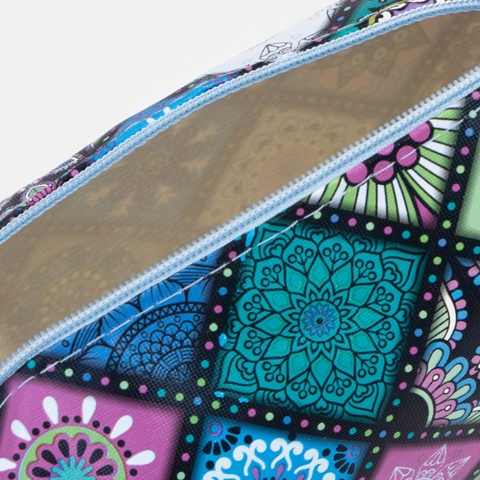 Косметичка дорожная на молнии, с ручкой, цвет синий/разноцветный