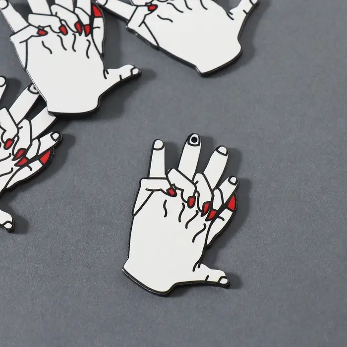 Декор для творчества акрил Декор для творчества акрил "Объятие рук" 4,4х3,2х0,2 см