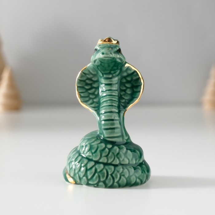 Сувенир керамика Сувенир керамика "Зелёная кобра в короне" с золотом 4х4,5х7,5 см