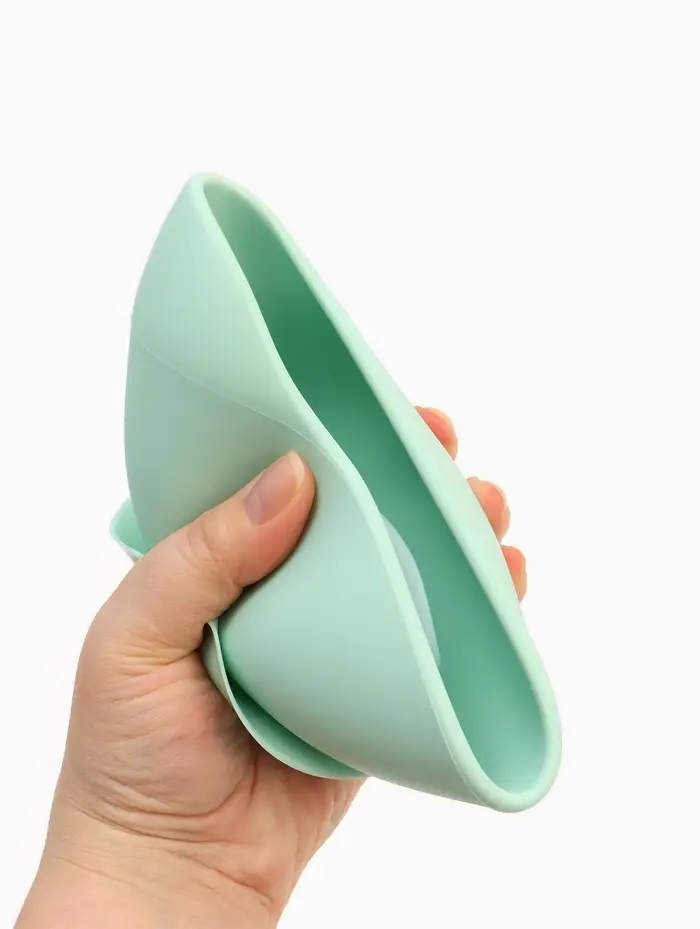 Тарелка детская на присоске и ложка, бирюзовый, Mum&Baby Тарелка детская на присоске и ложка, бирюзовый, Mum&Baby