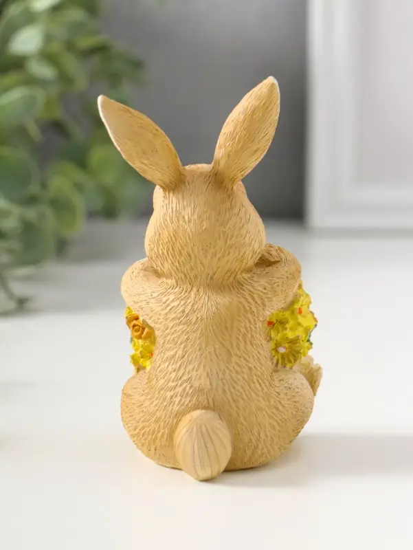 Сувенир полистоун "Зайчик с жёлтым цветочным сердцем" 11,5 см