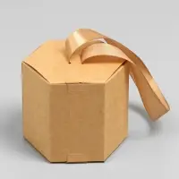 Коробка подарочная шестигранная, с окном, крафт, 12,5 х 7 х 7 см