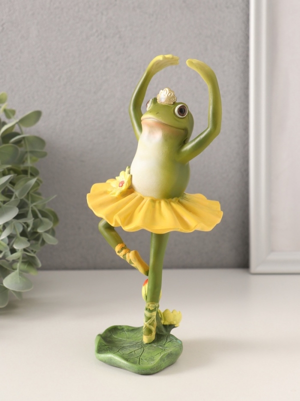 Сувенир полистоун Сувенир полистоун "Лягушка-царевна в пачке балерины" 9,5х9х20 см