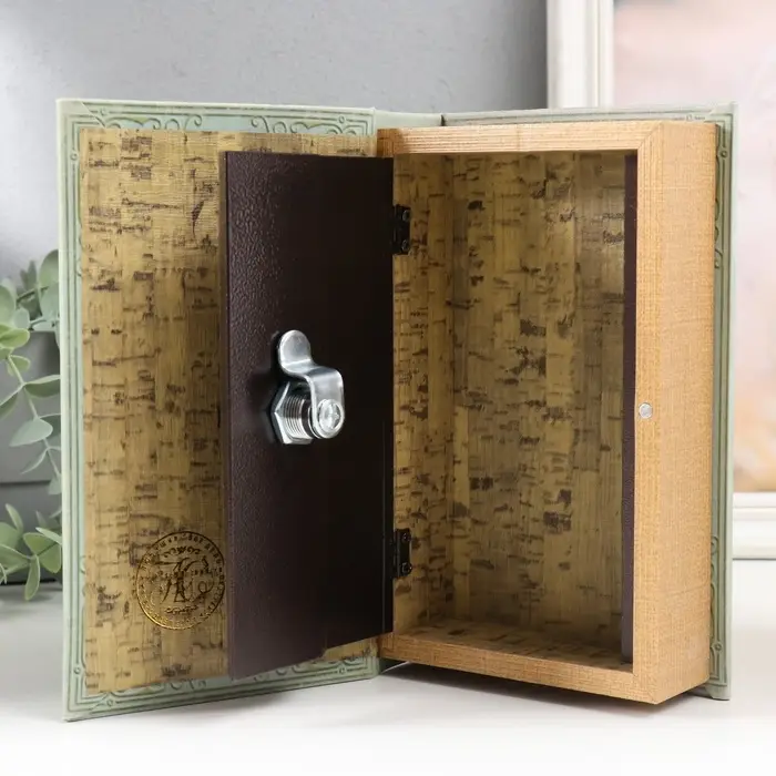 Шкатулка книга - сейф &laquo;Компас&raquo;, дерево и искусственная кожа, с замком, 21&times;13&times;5 см