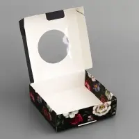 Коробка подарочная сборная с окном, упаковка, «С любовью», 10×10×3 см