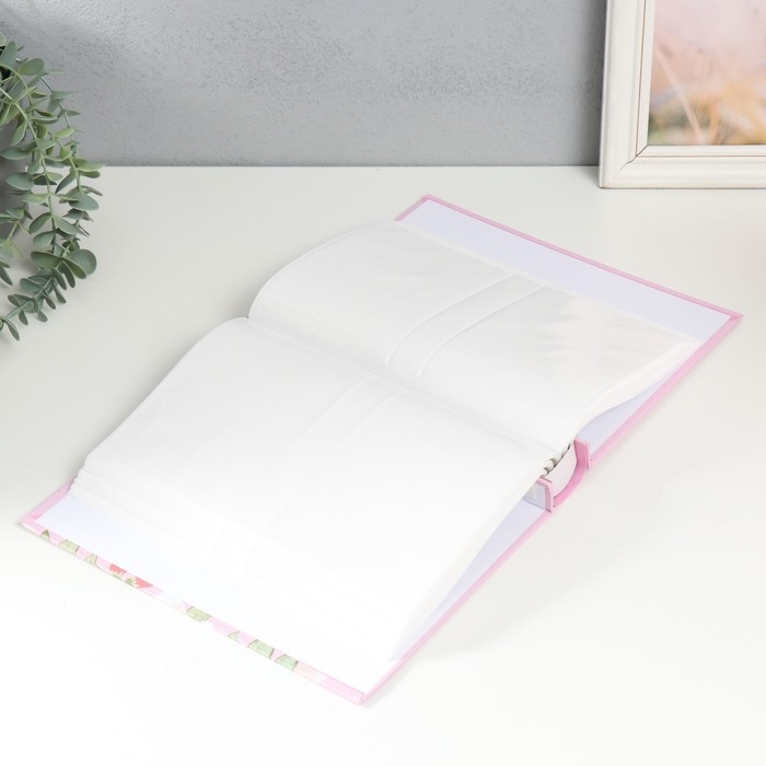 Фотоальбом на 200 фото 10х15 см Фотоальбом на 200 фото 10х15 см "Крупные цветы" МИКС 26х20,5х5,6 см