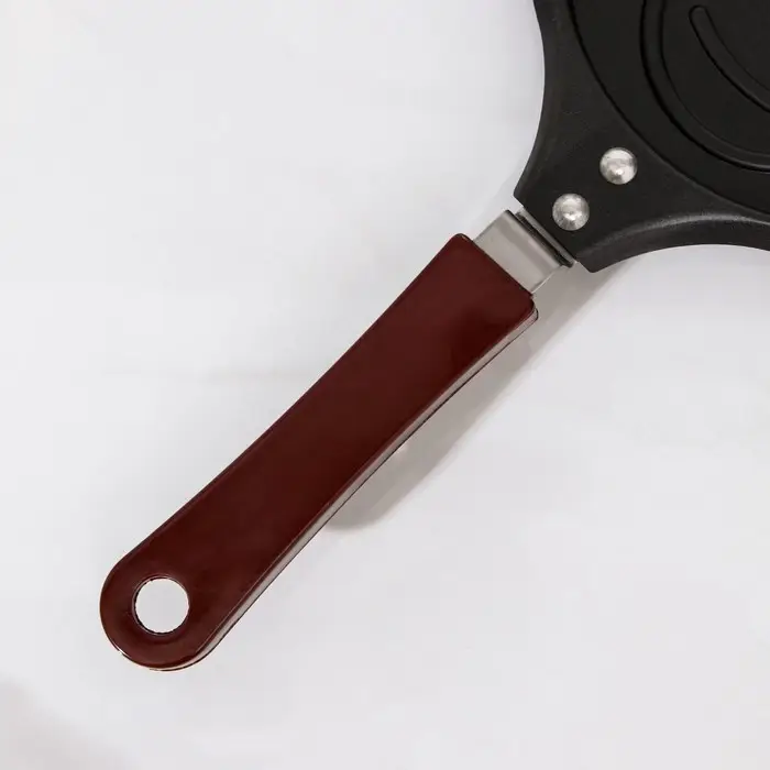 Сковорода Доляна «Лягушка», d=14 см, пластиковая ручка, антипригарное покрытие, цвет чёрный Сковорода Доляна «Лягушка», d=14 см, пластиковая ручка, антипригарное покрытие, цвет чёрный