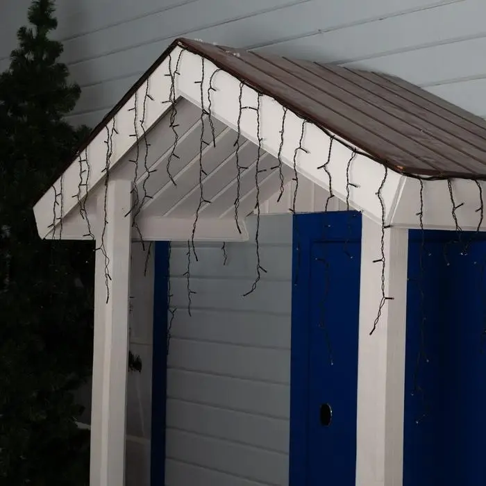 Гирлянда &laquo;Бахрома&raquo; 3&times;0.6 м, IP44, УМС, тёмная нить, 160 LED, свечение красное, 220 В