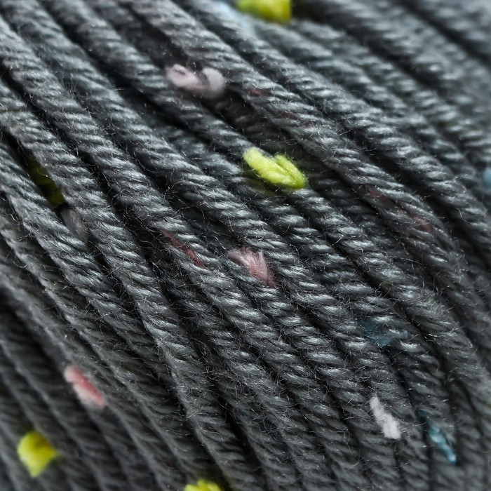 Пряжа 60% акрил, 30% кашемир, 10% шёлк Пряжа 60% акрил, 30% кашемир, 10% шёлк "Веснушки" 50 гр 80 м цвет 16В серая