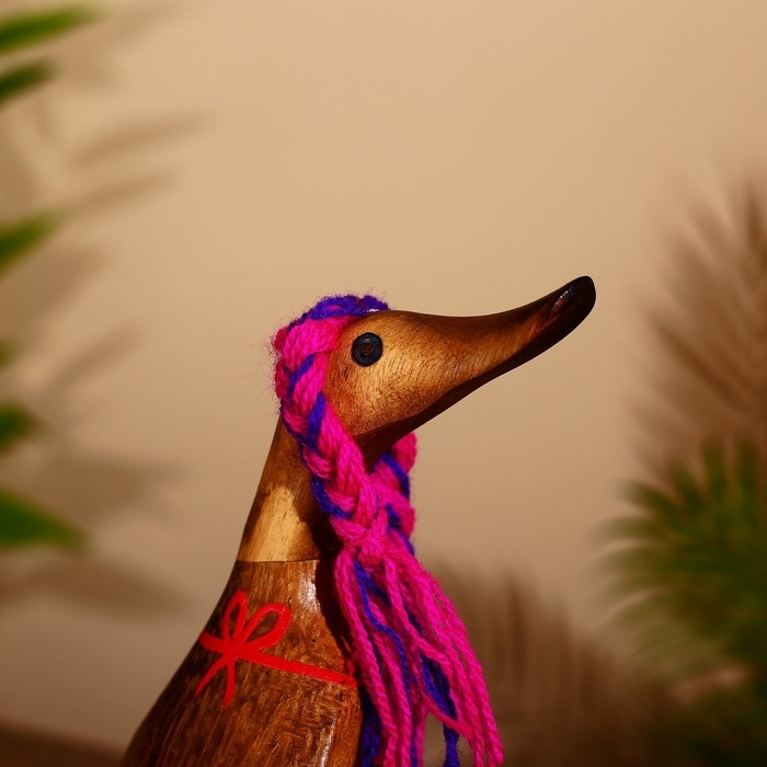 Сувенир Сувенир "Утка на пляже " дерево 25 см