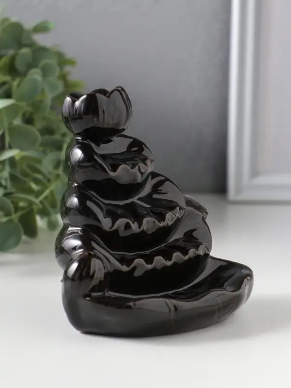 Подставка для благовоний &laquo;Гора камней&raquo;, стелющийся дым, 8&times;6&times;9 см