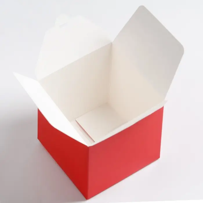 Коробка складная красная, 10 х 10 х 10 см Коробка складная красная, 10 х 10 х 10 см