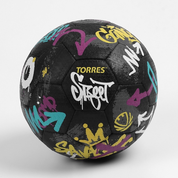 Мяч футбольный TORRES Street, ручная сшивка, 32 панели, р. 5 Мяч футбольный TORRES Street, ручная сшивка, 32 панели, р. 5