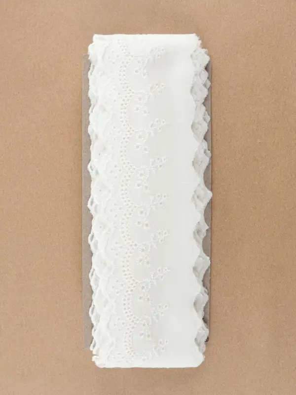 Кружево шитьё, 70 мм, 13.7&plusmn;1 м, белое