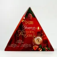 Подарочный набор новогодний &laquo;Уютного года&raquo; варенье с шишками, крем-мед 2 шт, чай в банке 3 шт   1087