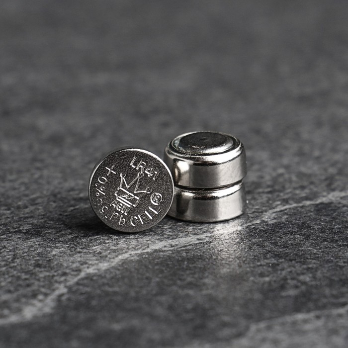 Горшок на подставке с освещением, 22х10х10см 3/LR41 Горшок на подставке с освещением, 22х10х10см 3/LR41