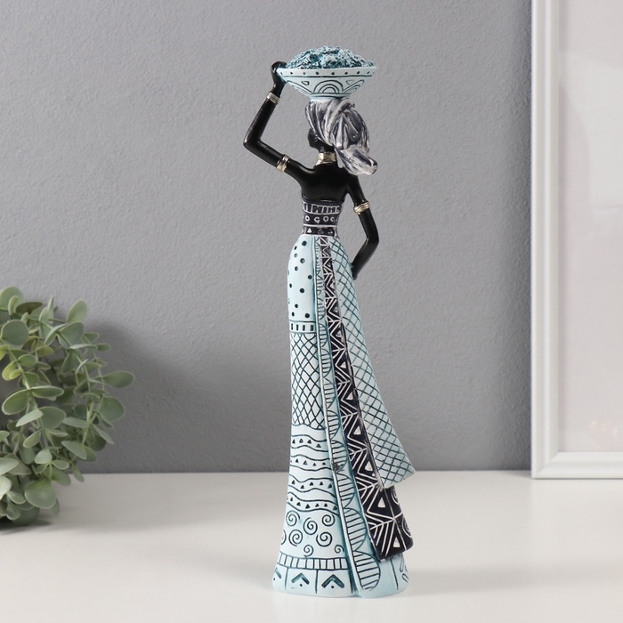 Сувенир полистоун  Сувенир полистоун "Африканка с тарелкой на голове" белый с синим 10,5х6,5х33 см
