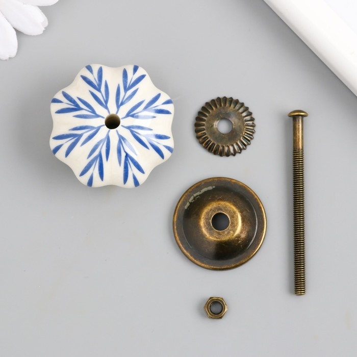 Ручка для шкатулки керамика, металл Ручка для шкатулки керамика, металл "Синие веточки" 4,2х4,2х6 см