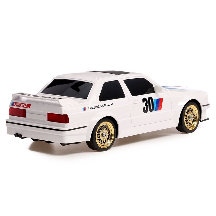 Машинка на пульте управления «Легенда Дрифта», радиоуправление, полный привод, 40 км/ч, 2 комплекта колёс, 1:16, цвет белый Машинка на пульте управления «Легенда Дрифта», радиоуправление, полный привод, 40 км/ч, 2 комплекта колёс, 1:16, цвет белый