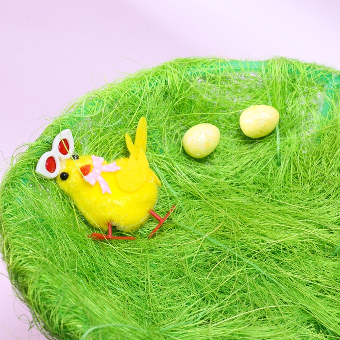 Пасхальная декоративная корзинка  Пасхальная декоративная корзинка "Цыпленок на травке" 24х20х5.5 см