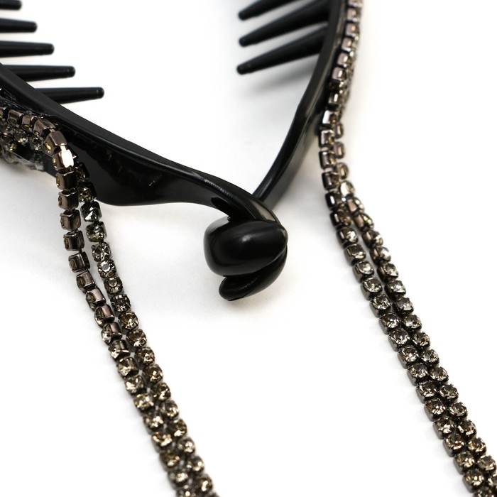 Заколка для волос со стразами «Present for you», 12.5 х 7 х 1.5 см Заколка для волос со стразами «Present for you», 12.5 х 7 х 1.5 см