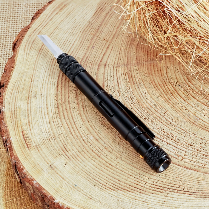 Ручка-стеклобой с фонариком и ножом 16см Ручка-стеклобой с фонариком и ножом 16см