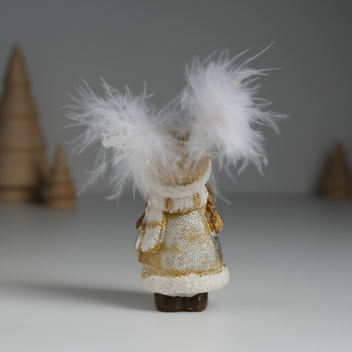 Сувенир полистоун  Сувенир полистоун "Девочка в шапке-сове, в золотистой шубке, с леденцом" 3,5х3,5х8 см